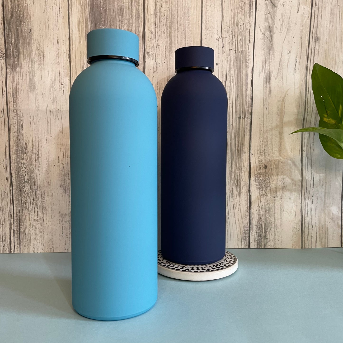 Insulated Stainless Steel Vacuum Flask 550ml | Hot and Cold Water Bottle | Leak-Proof Lids for Office, Gym, Travel and School | Silicone Coating | BPA Free & Non Toxic