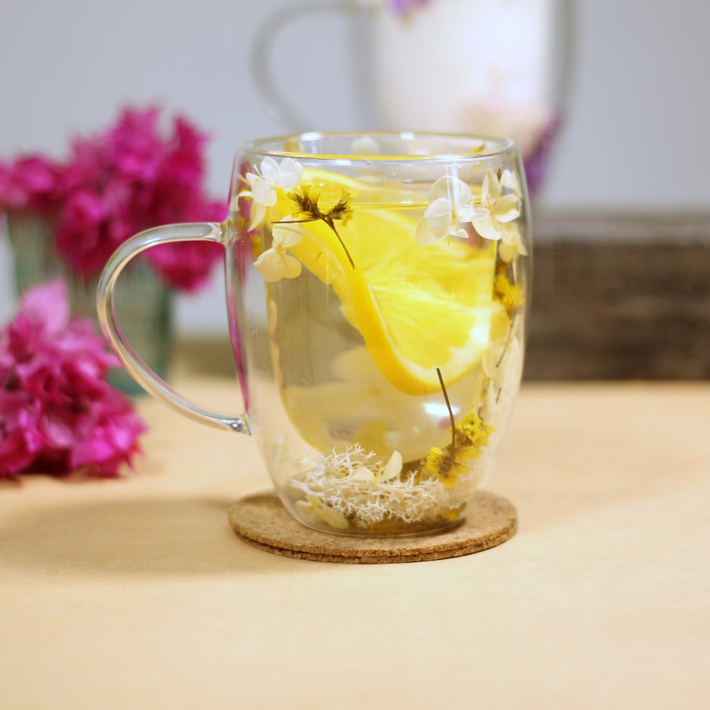 Double-Walled Glass Coffee Cup with Preserved Floating Flowers | Aesthetic Tea & Coffee Mug