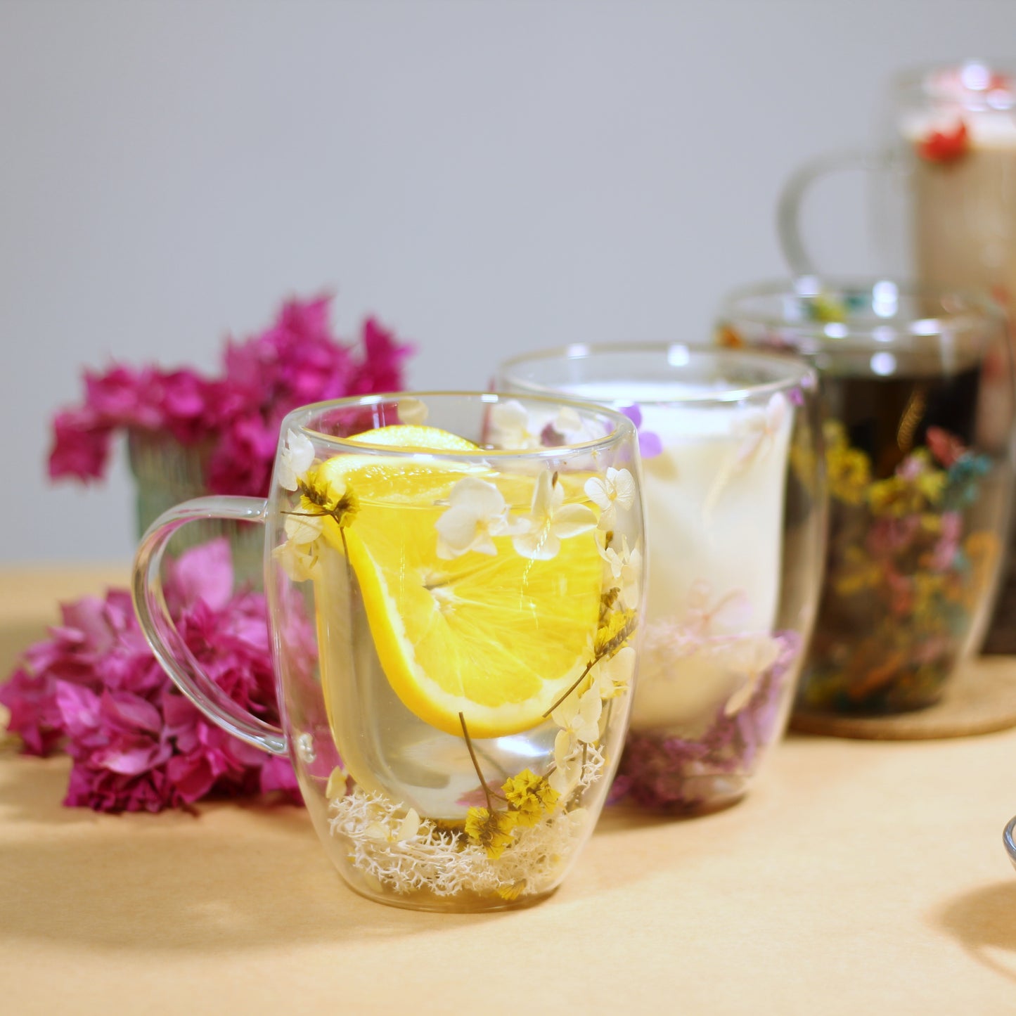 Double-Walled Glass Coffee Cup with Preserved Floating Flowers | Aesthetic Tea & Coffee Mug